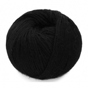 Black baby alpaca yarn
